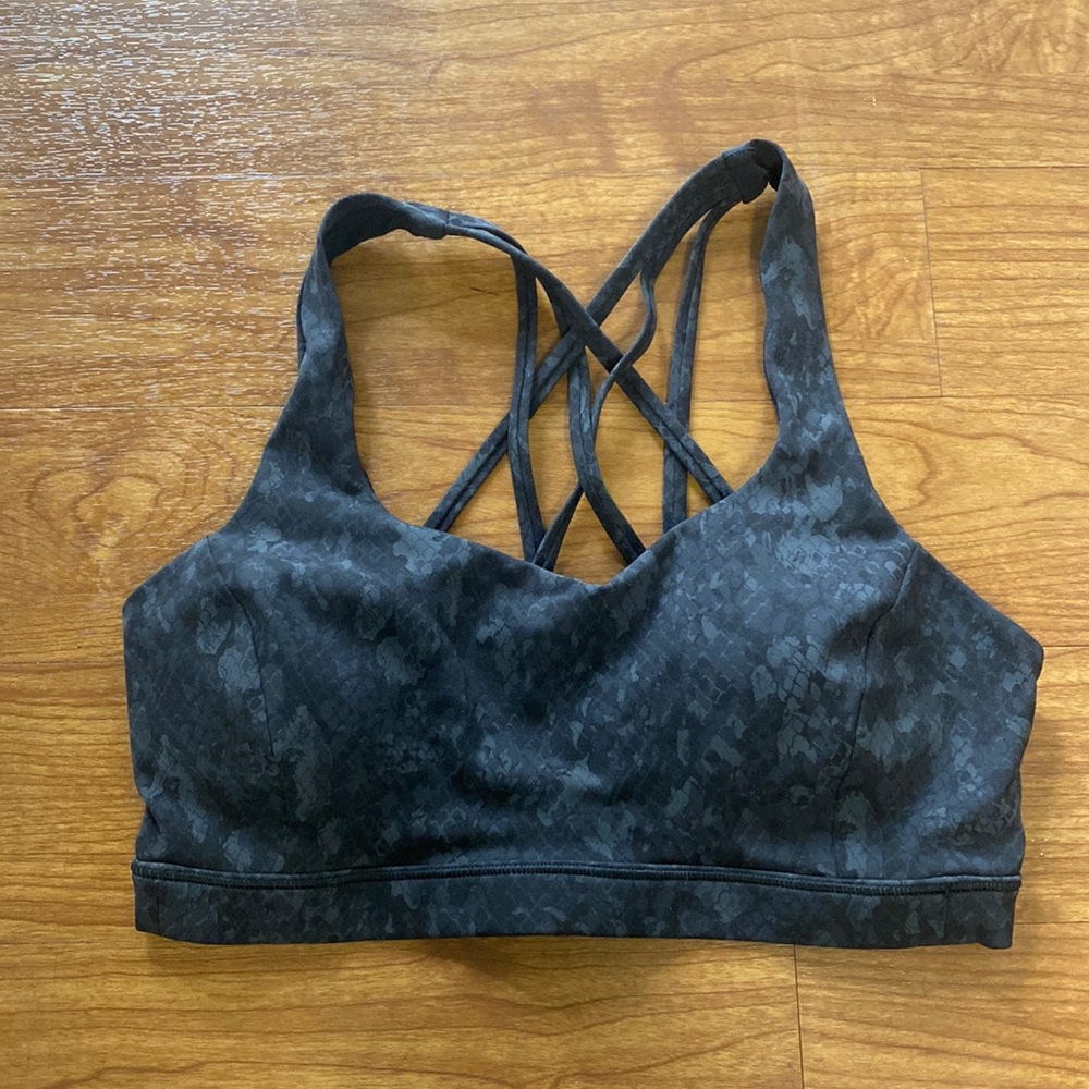 lululemom free to be serene bra NWOT